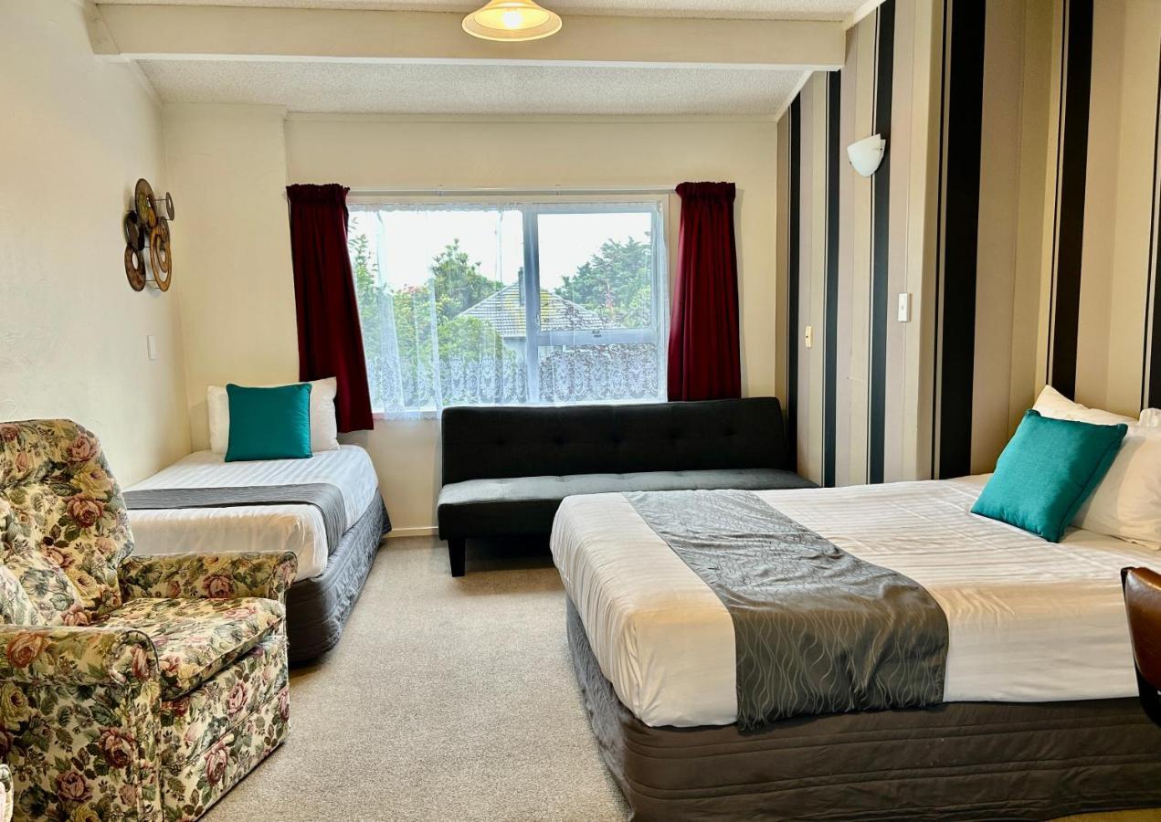 Parkside Motel And Apartments New Plymouth Bagian luar foto