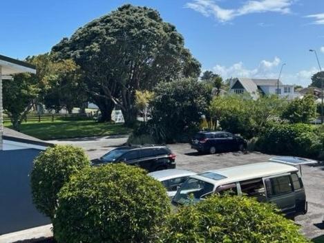 Parkside Motel And Apartments New Plymouth Bagian luar foto